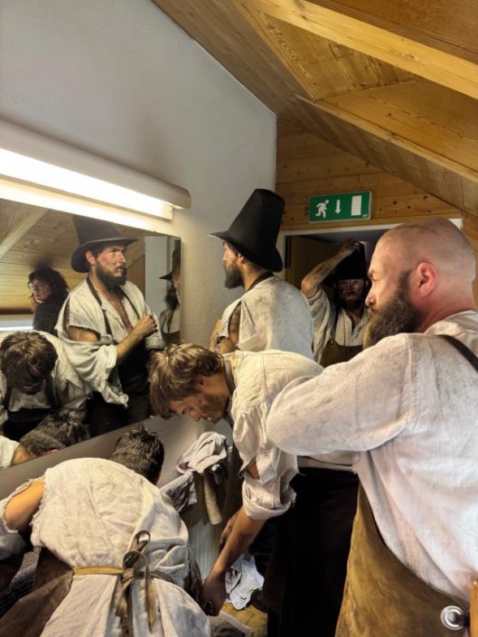 f18c708e-12b6-452b-a7d8-374875d0aebd-web